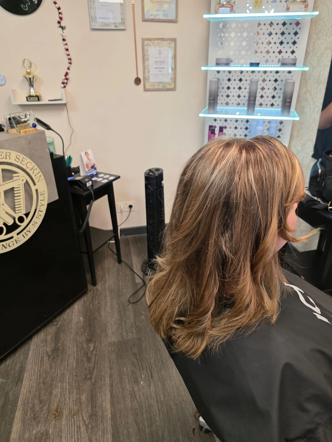 Hairlounge by S Style - Friseursalon - Hair Colors Referenzbild